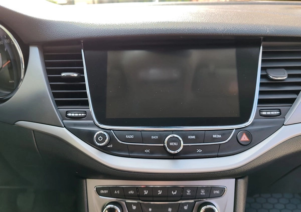 Opel Astra cena 55800 przebieg: 94000, rok produkcji 2019 z Karczew małe 232